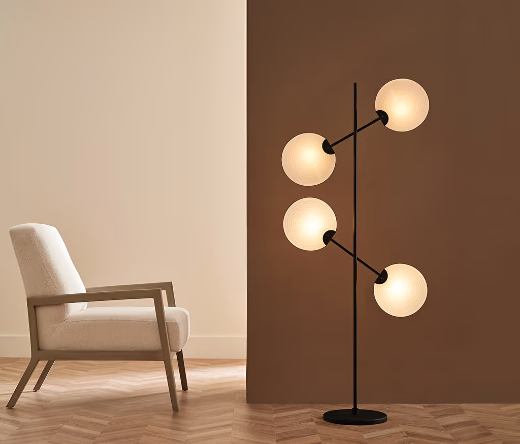 Sole Floor Lamp