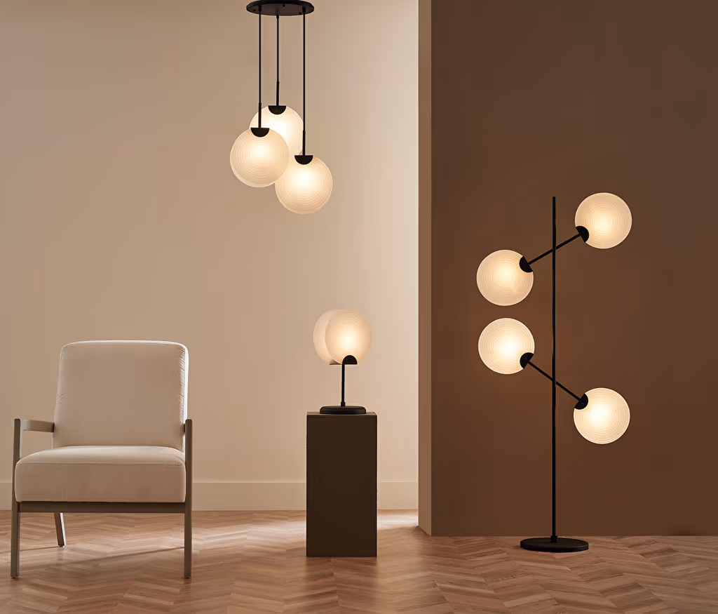 Sole Floor Lamp