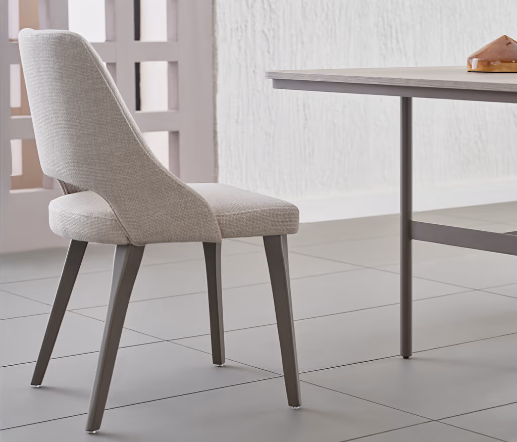 Varena Chair