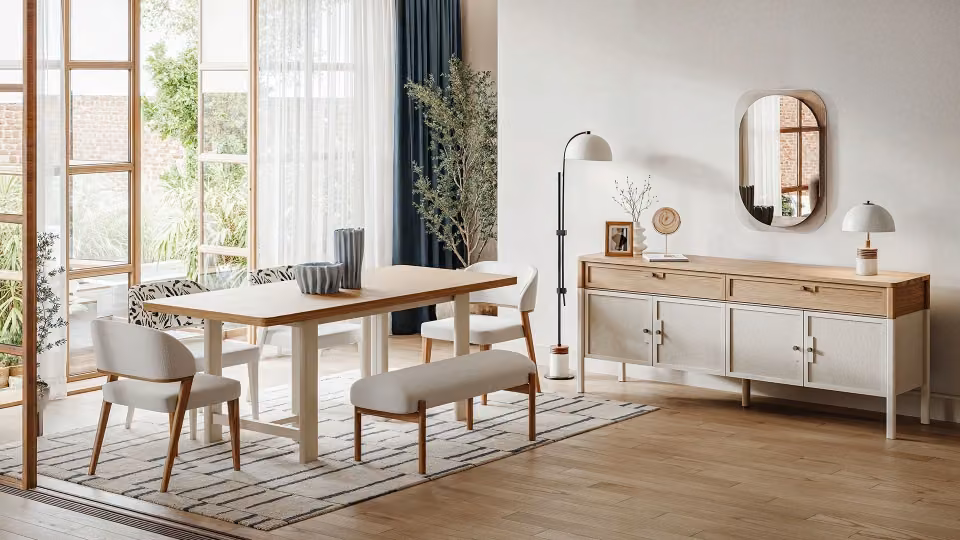 Linthe Dining Room Set
