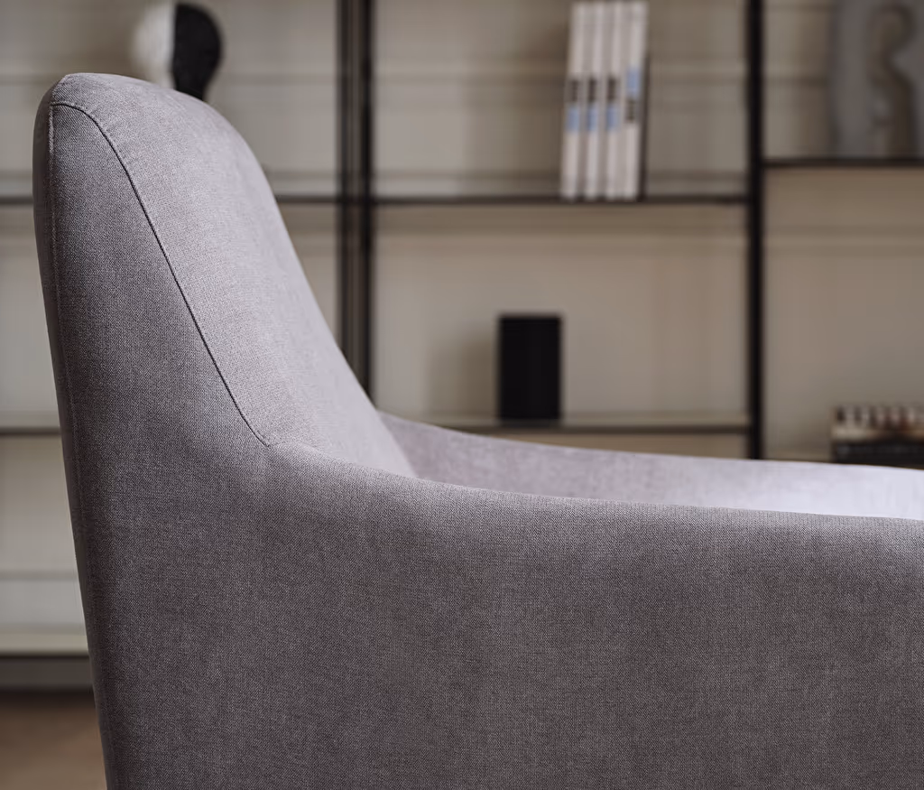 Briza Armchair