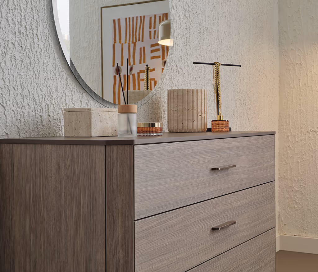 Varena Chest of Drawers