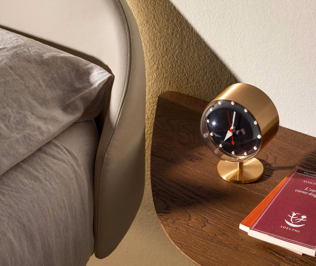 Roundy Fluttua Bed