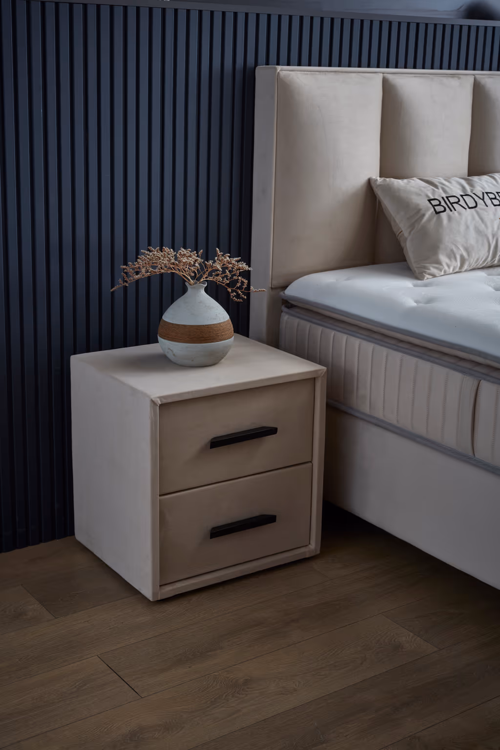 Noćnik Birdy beige