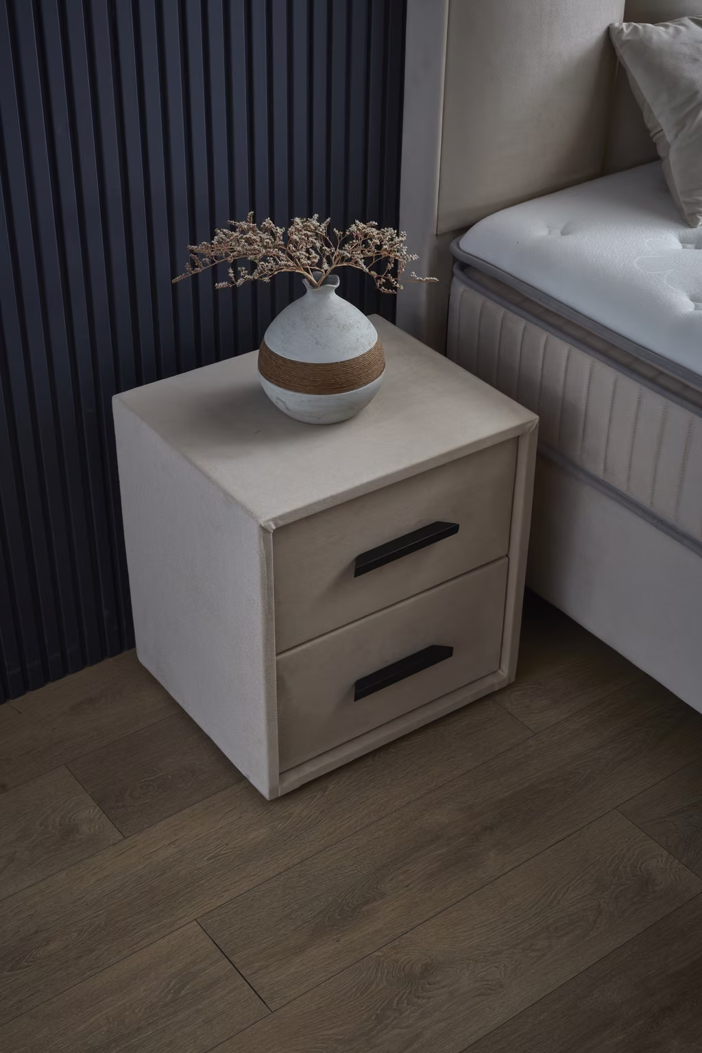 Noćnik Birdy beige