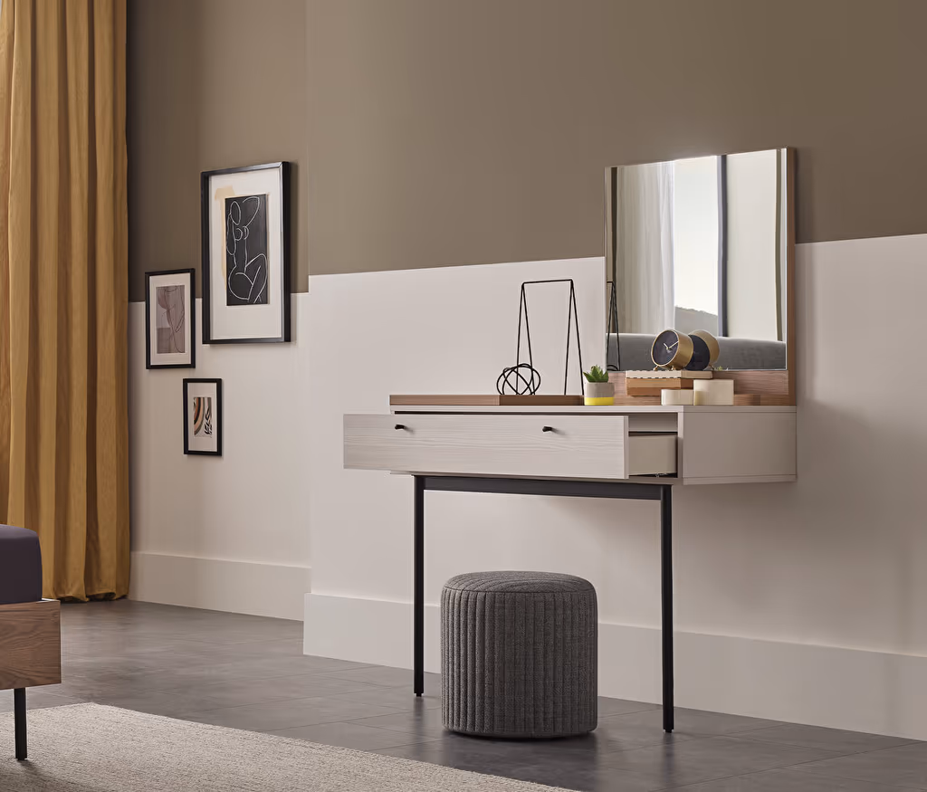 Loreto Vanity Table